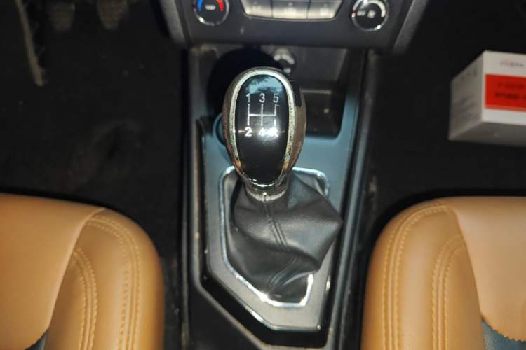 Used FAW Junpai CX65 2018 1.5L Manual Comfort Model Gear Lever