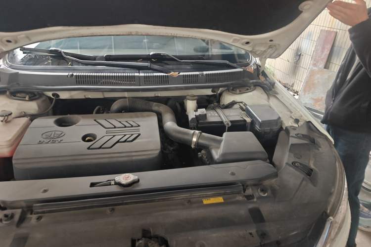Used FAW Junpai CX65 2018 1.5L Manual Comfort Model Engine Bay Left