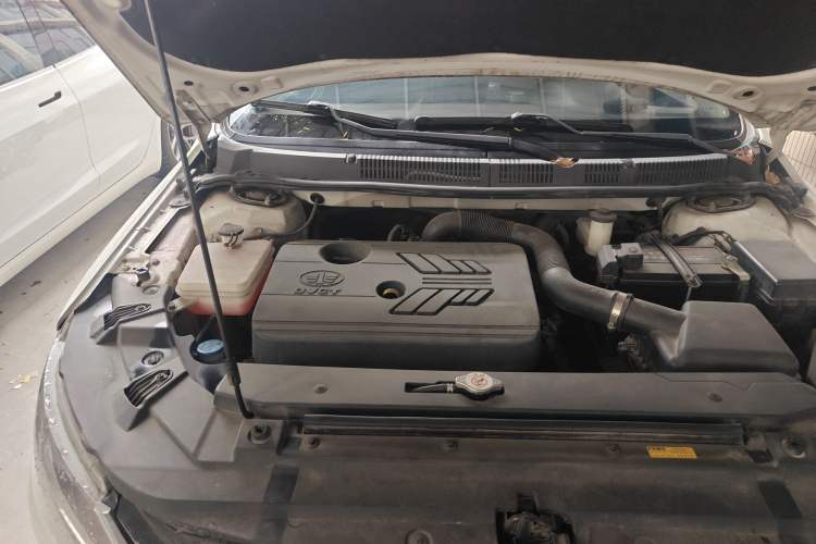 Used FAW Junpai CX65 2018 1.5L Manual Comfort Model Engine Bay Right