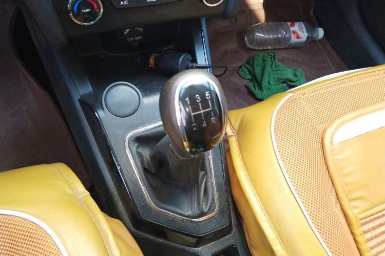 Used FAW Junpai CX65 2018 1.5L Manual Comfort Model Gear Lever