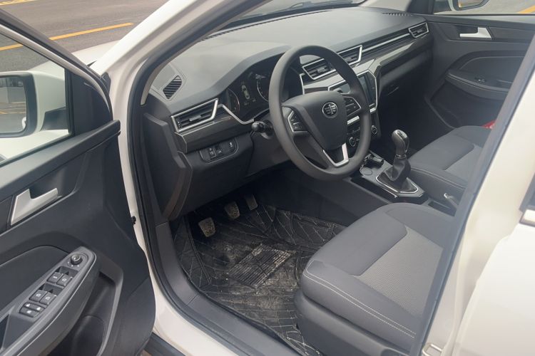 Used FAW Junpai CX65 2018 1.5L Manual Comfort Model Interior 2