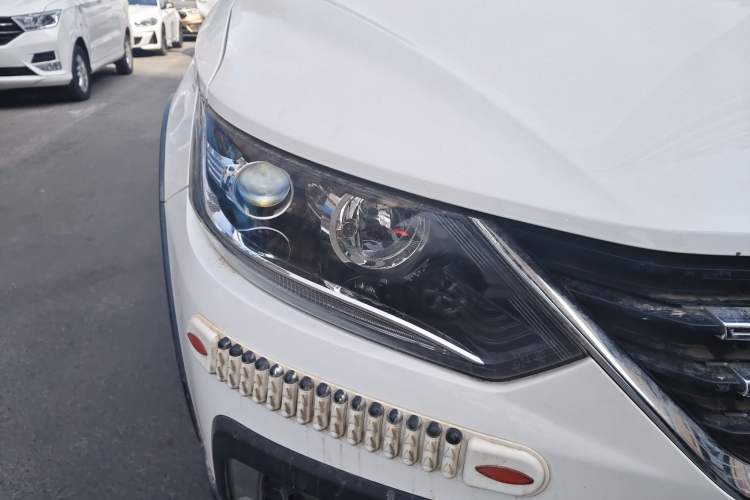 Used FAW Junpai CX65 2018 1.5L Manual Comfort Model Right Front Headlight