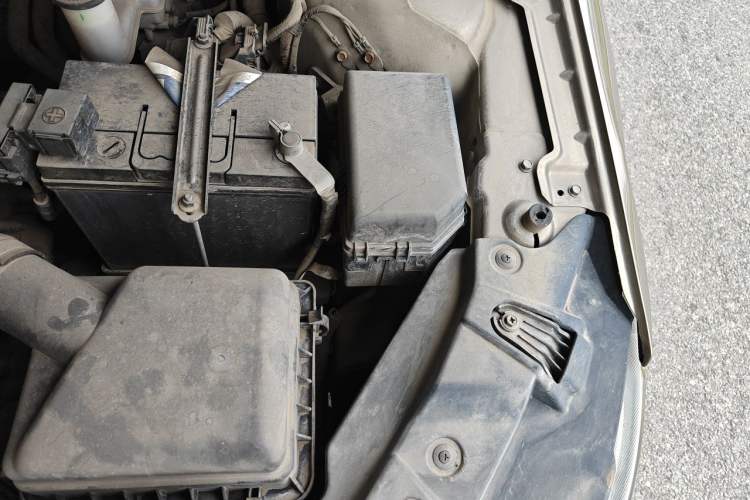 Used FAW Junpai CX65 2018 1.5L Manual Luxury Model Engine Bay Left