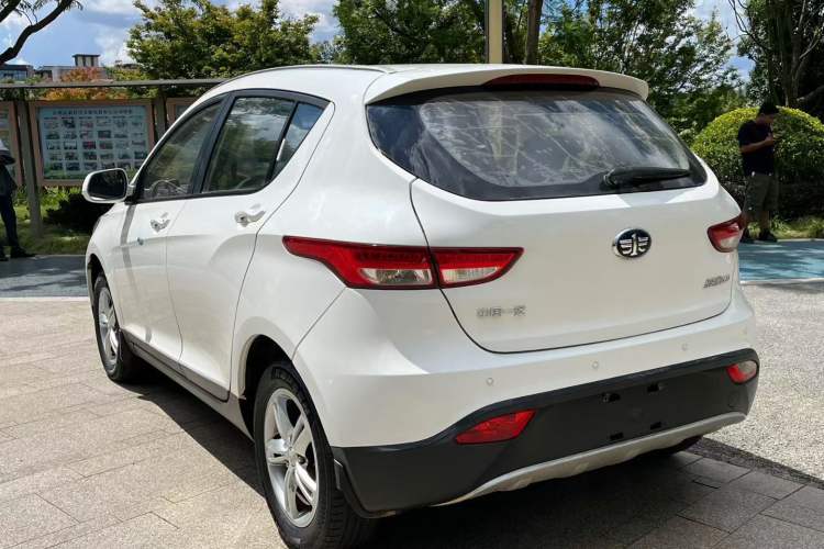 Used FAW Junpai D60 2015 1.5L Manual Standard Edition Exterior 2