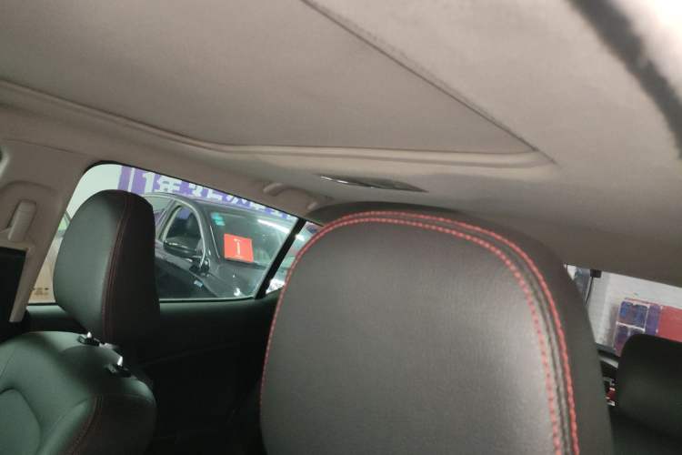 Used FAW Junpai D60 2017 1.5L Manual Luxury Version Headliner