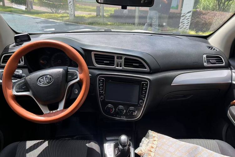 Used FAW Junpai D60 2015 1.5L Manual Standard Edition Interior 1