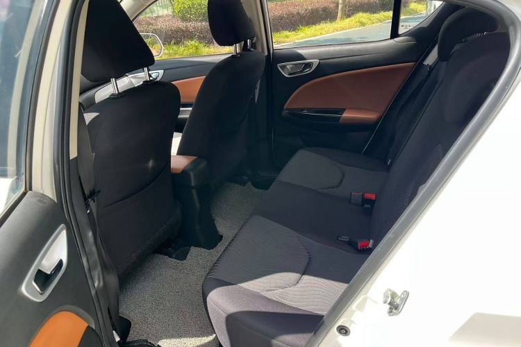 Used FAW Junpai D60 2015 1.5L Manual Standard Edition Interior 3