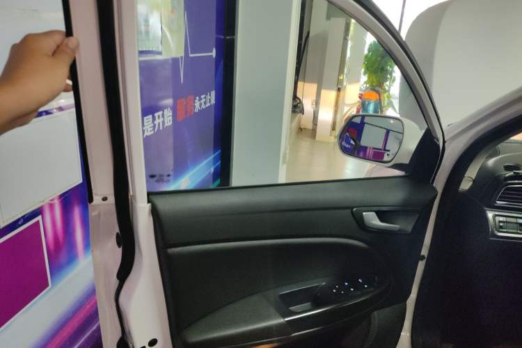 Used FAW Junpai D60 2017 1.5L Manual Luxury Version Left Front Door Interior