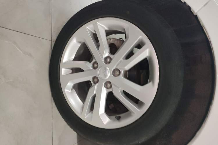 Used FAW Junpai D60 2017 1.5L Manual Luxury Version Right Rear Wheel Hub