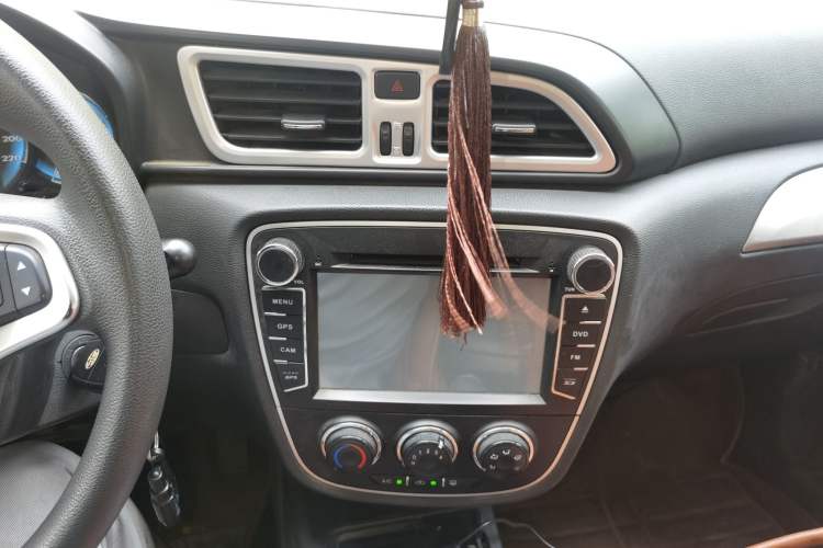 Used FAW Junpai D60 2015 1.5L Manual Standard Edition Audio And AC Panel