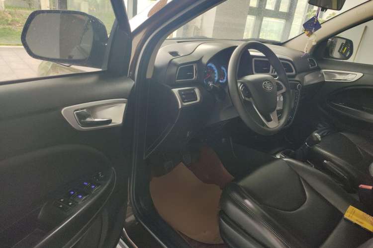 Used FAW Junpai D60 2015 1.5L Manual Standard Edition Driver Seat