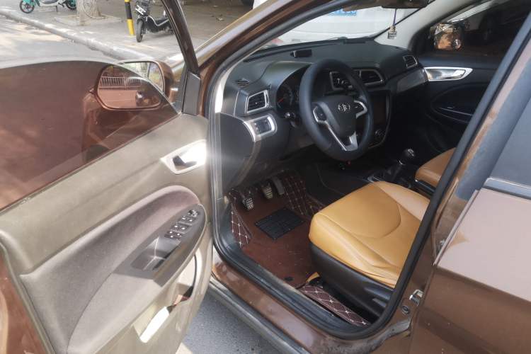 Used FAW Junpai D60 2015 1.5L Manual Standard Edition Driver Seat