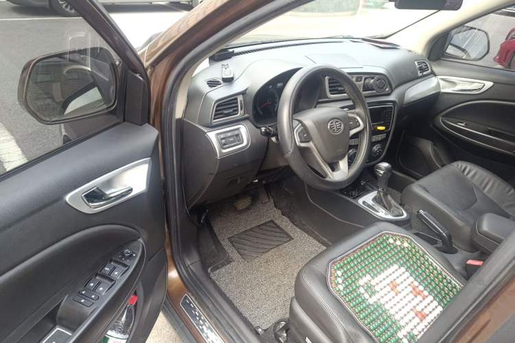 Used FAW Junpai D60 2015 1.8L Automatic Prestige Model Driver Seat