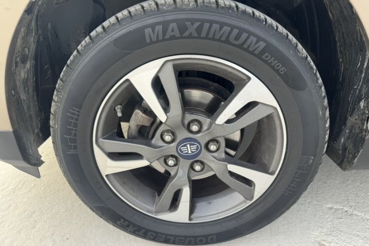 Used FAW Junpai D60 2015 1.8L Automatic Prestige Model Exterior 6
