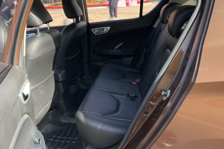 Used FAW Junpai D60 2015 1.5L Manual Tech Version Interior 10