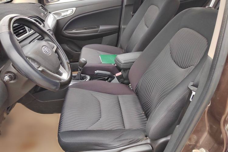 Used FAW Junpai D60 2015 1.5L Manual Luxury Model Interior 2