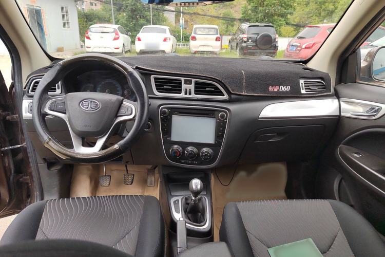 Used FAW Junpai D60 2015 1.5L Manual Luxury Model Interior 3