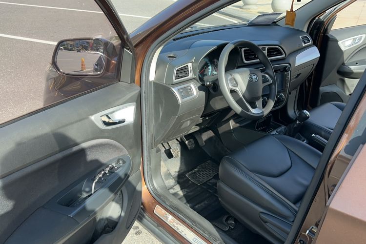 Used FAW Junpai D60 2015 1.5L Manual Tech Version Interior 4