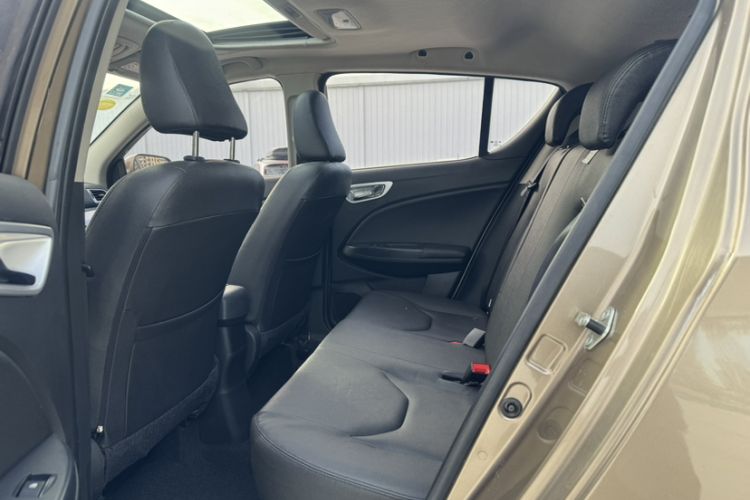 Used FAW Junpai D60 2015 1.8L Automatic Prestige Model Interior 6