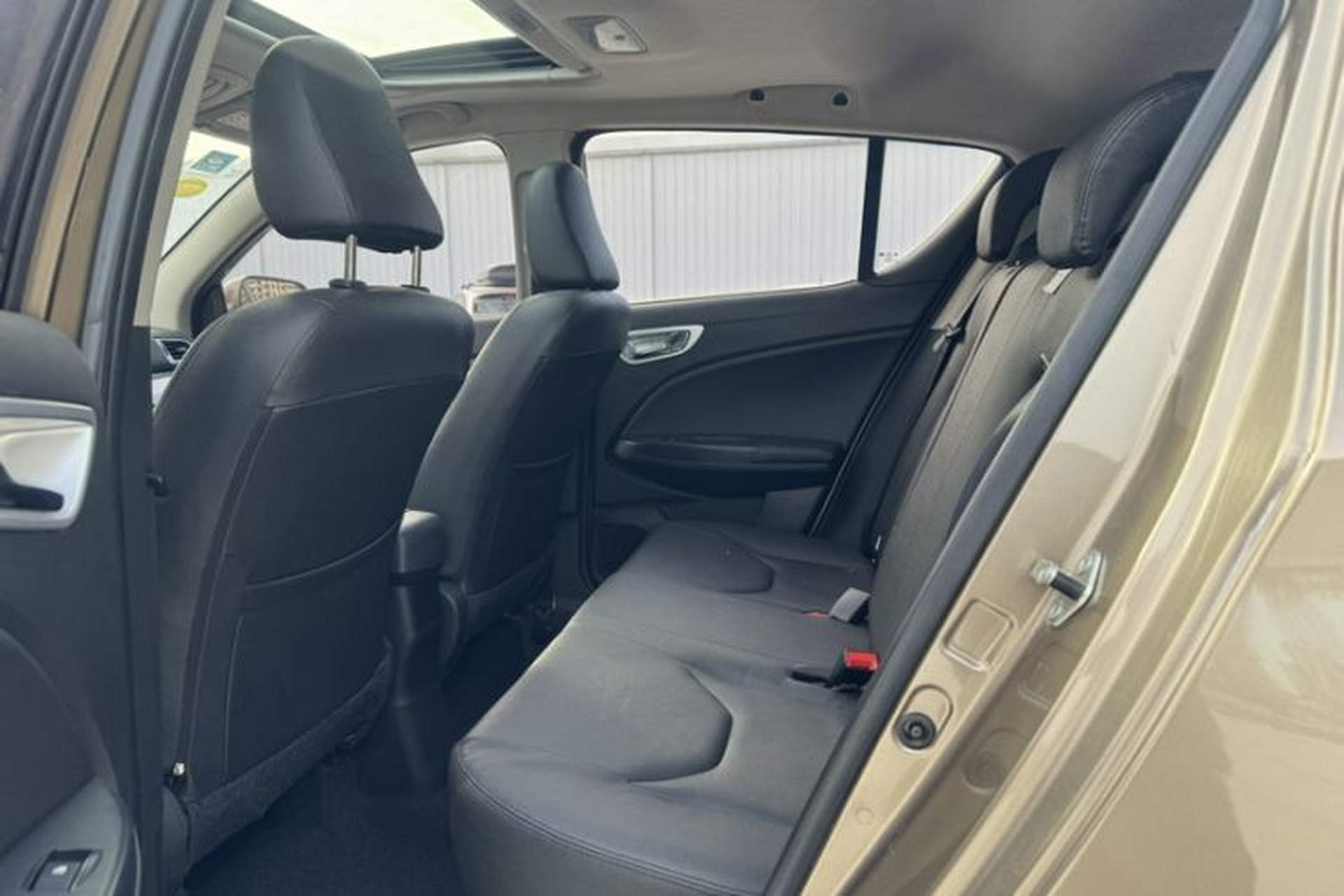 Used FAW Junpai D60 2015 1.8L Automatic Prestige Model Interior 6