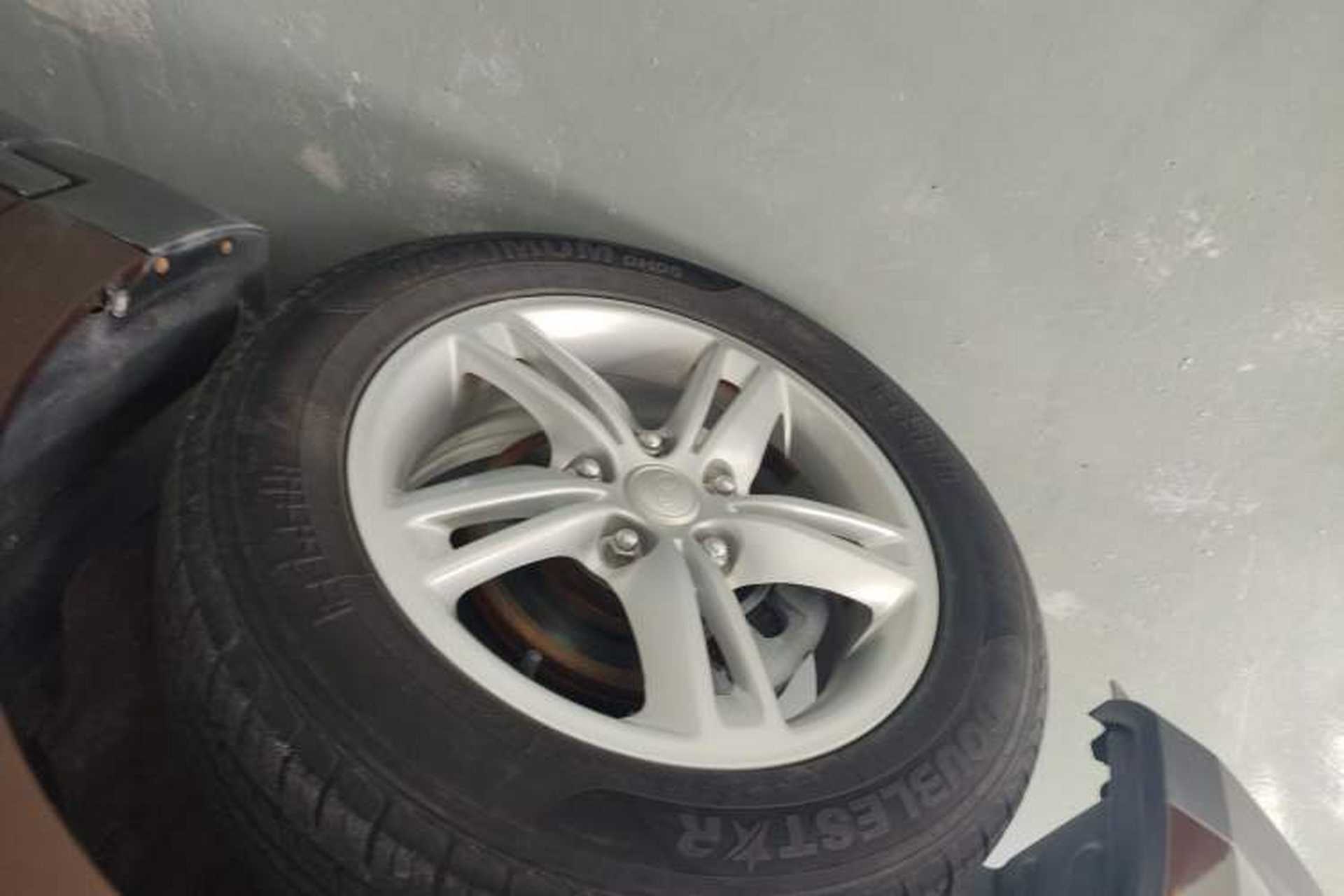 Used FAW Junpai D60 2015 1.5L Manual Standard Edition Left Front Wheel Hub