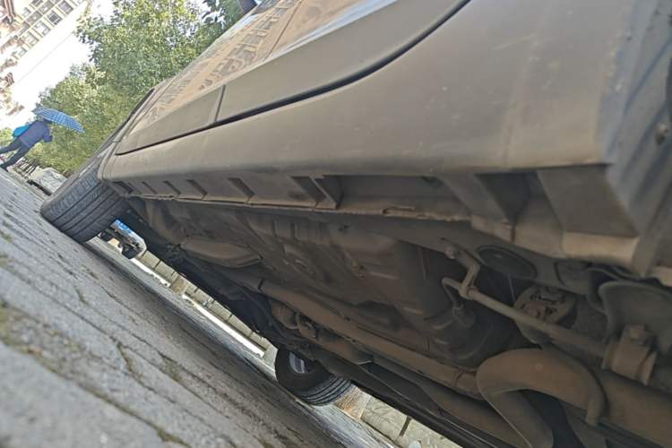 Used FAW Junpai D60 2015 1.8L Automatic Prestige Model Left Side Sill