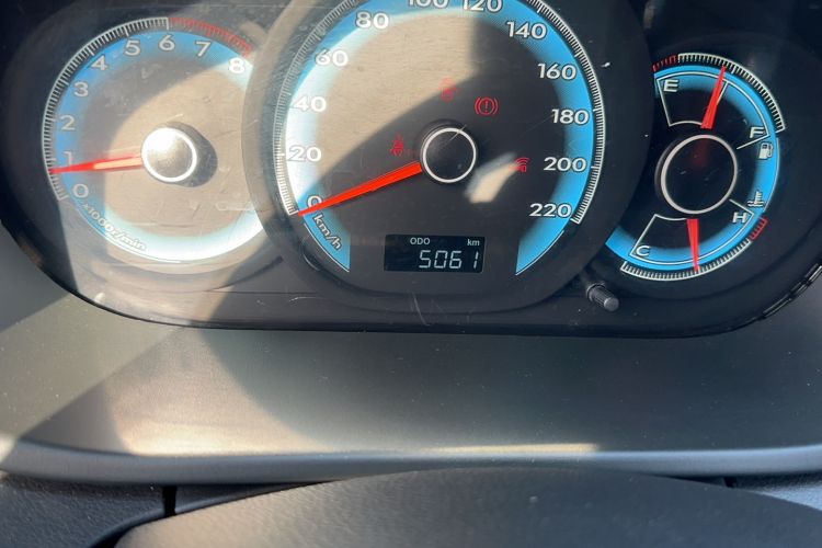 Used FAW Junpai D60 2015 1.5L Manual Tech Version Odometer Close Up