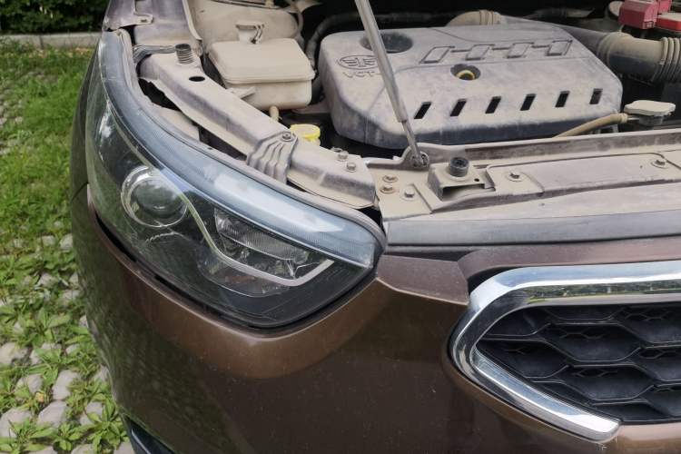Used FAW Junpai D60 2015 1.5L Manual Standard Edition Right Front Headlight