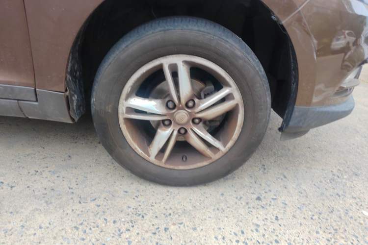 Used FAW Junpai D60 2015 1.5L Manual Standard Edition Right Front Wheel Hub