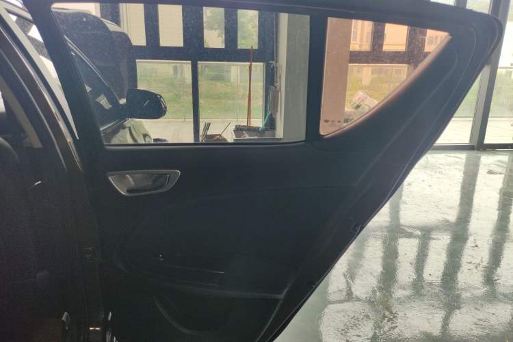 Used FAW Junpai D60 2015 1.5L Manual Standard Edition Right Rear Door Interior