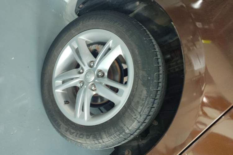 Used FAW Junpai D60 2015 1.5L Manual Standard Edition Right Rear Wheel Hub