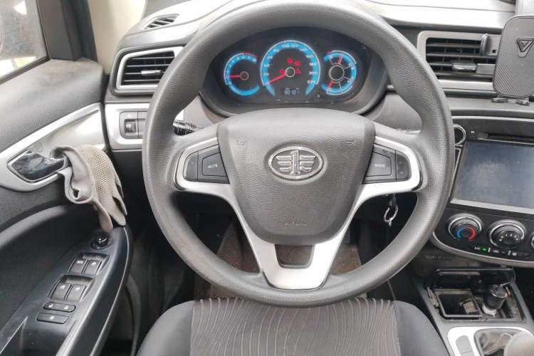 Used FAW Junpai D60 2015 1.5L Manual Standard Edition Steering Wheel