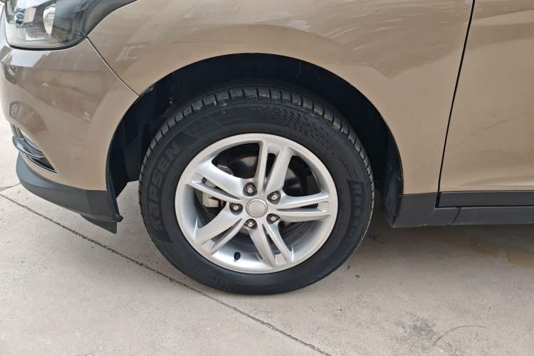 Used FAW Junpai D60 2015 1.5L Manual Standard Edition Left Front Wheel Hub