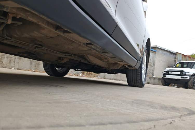 Used FAW Junpai D60 2015 1.5L Manual Standard Edition Right Side Sill