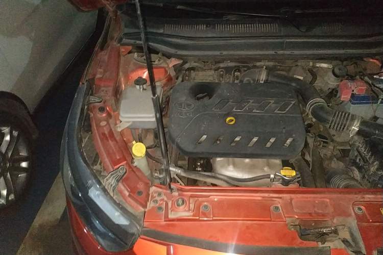 Used FAW Junpai D60 2015 1.5L Manual Luxury Model Engine Bay Right