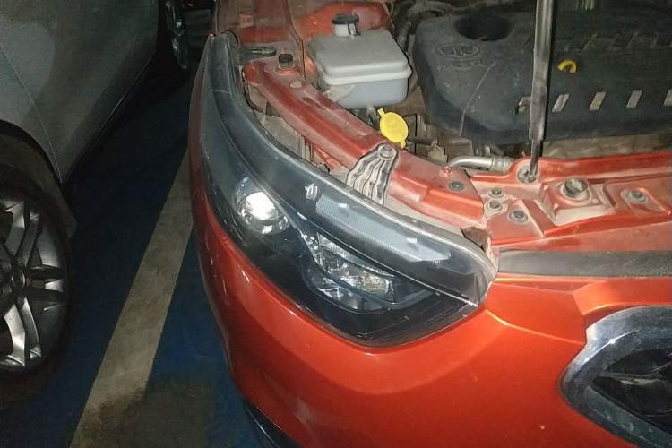 Used FAW Junpai D60 2015 1.5L Manual Luxury Model Right Front Headlight