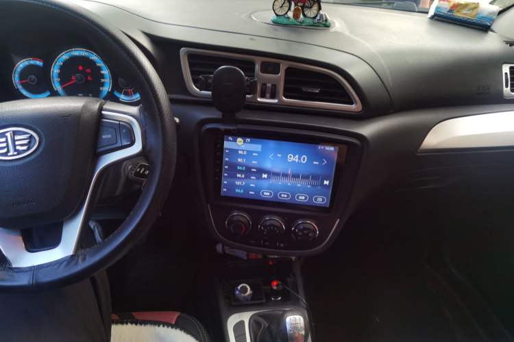 Used FAW Junpai D60 2015 1.5L Manual Standard Edition Audio And AC Panel