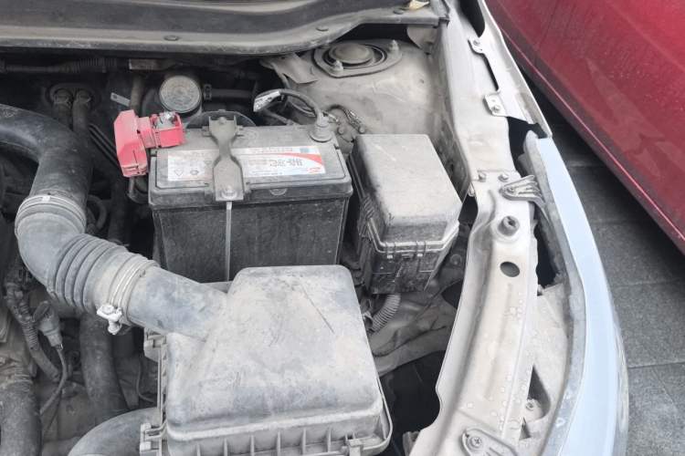 Used FAW Junpai D60 2015 1.5L Manual Luxury Navigation Model Engine Bay Left