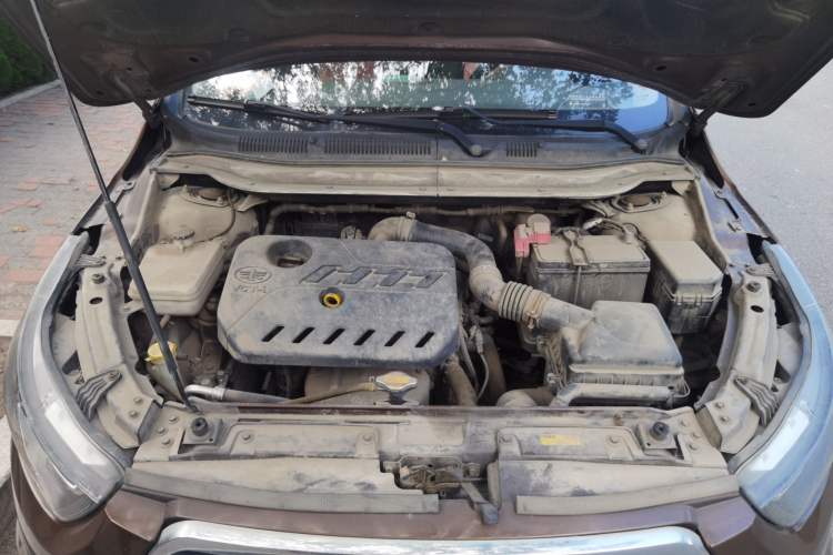 Used FAW Junpai D60 2015 1.5L Manual Standard Edition Engine Bay