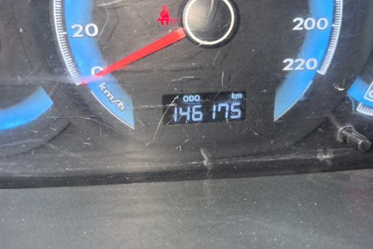 Used FAW Junpai D60 2015 1.5L Manual Luxury Navigation Model Odometer Close Up