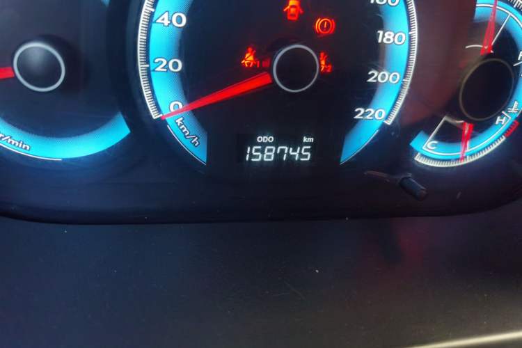 Used FAW Junpai D60 2015 1.5L Manual Standard Edition Odometer Close Up