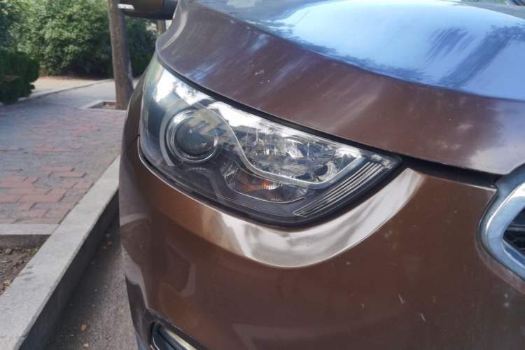 Used FAW Junpai D60 2015 1.5L Manual Standard Edition Right Front Headlight