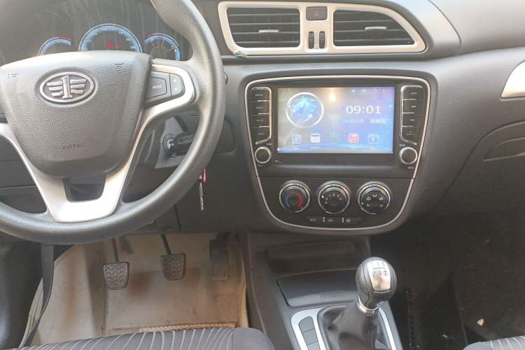 Used FAW Junpai D60 2015 1.5L Manual Standard Edition Audio And AC Panel