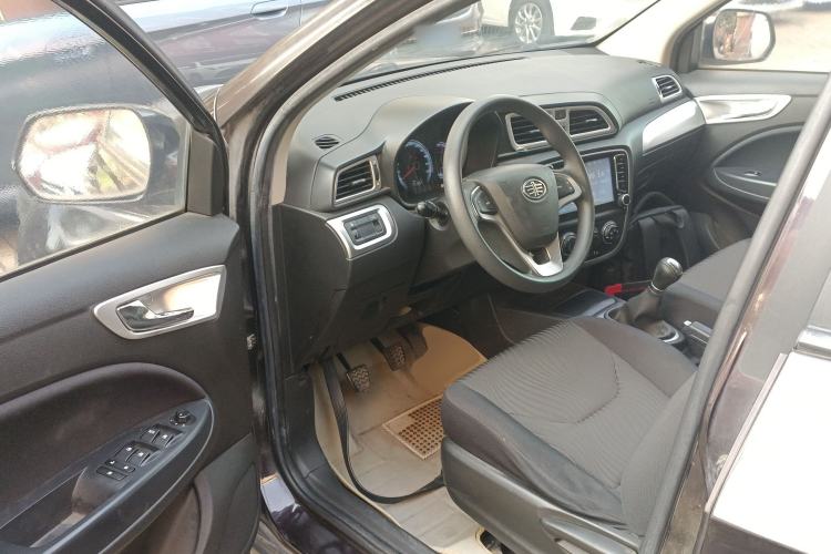 Used FAW Junpai D60 2015 1.5L Manual Standard Edition Driver Seat