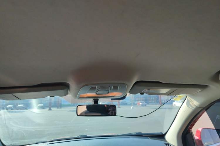 Used FAW Junpai D60 2015 1.5L Manual Standard Edition Headliner