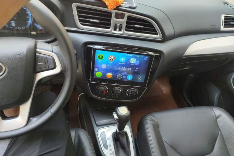 Used FAW Junpai D60 2015 1.8L Automatic Prestige Model Audio And AC Panel