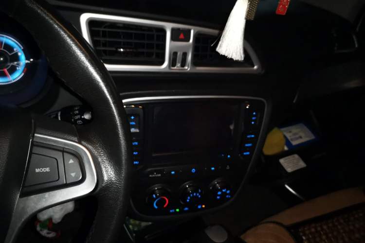 Used FAW Junpai D60 2015 1.8L Automatic Prestige Model Audio And AC Panel