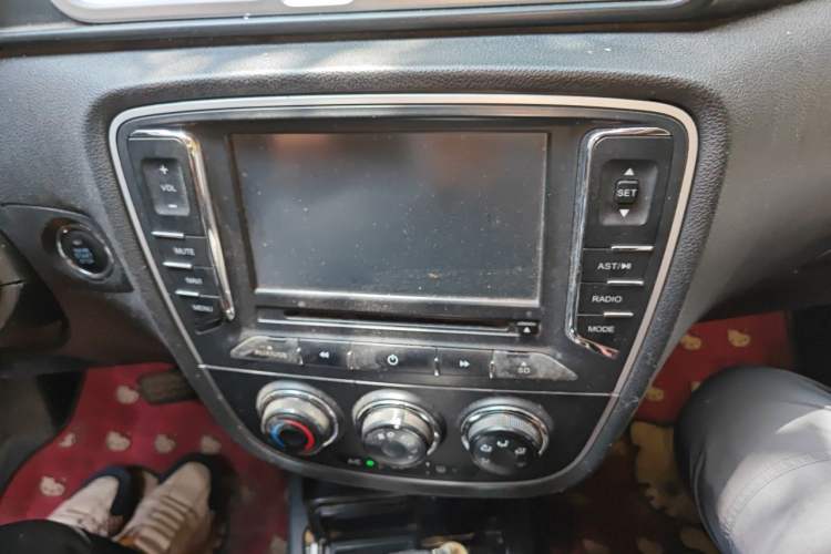 Used FAW Junpai D60 2015 1.8L Automatic Prestige Model Audio And AC Panel