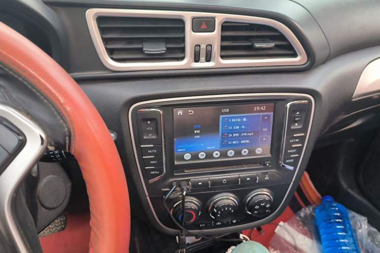 Used FAW Junpai D60 2015 1.8L Automatic Prestige Model Audio And AC Panel