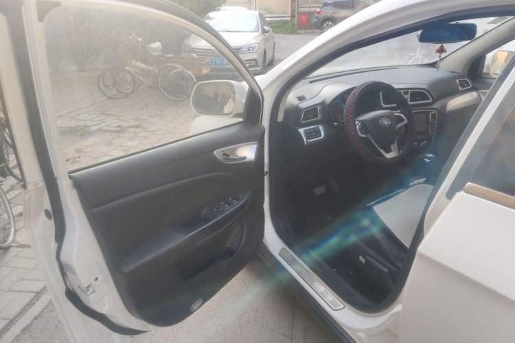 Used FAW Junpai D60 2015 1.8L Automatic Luxury Model Driver Seat
